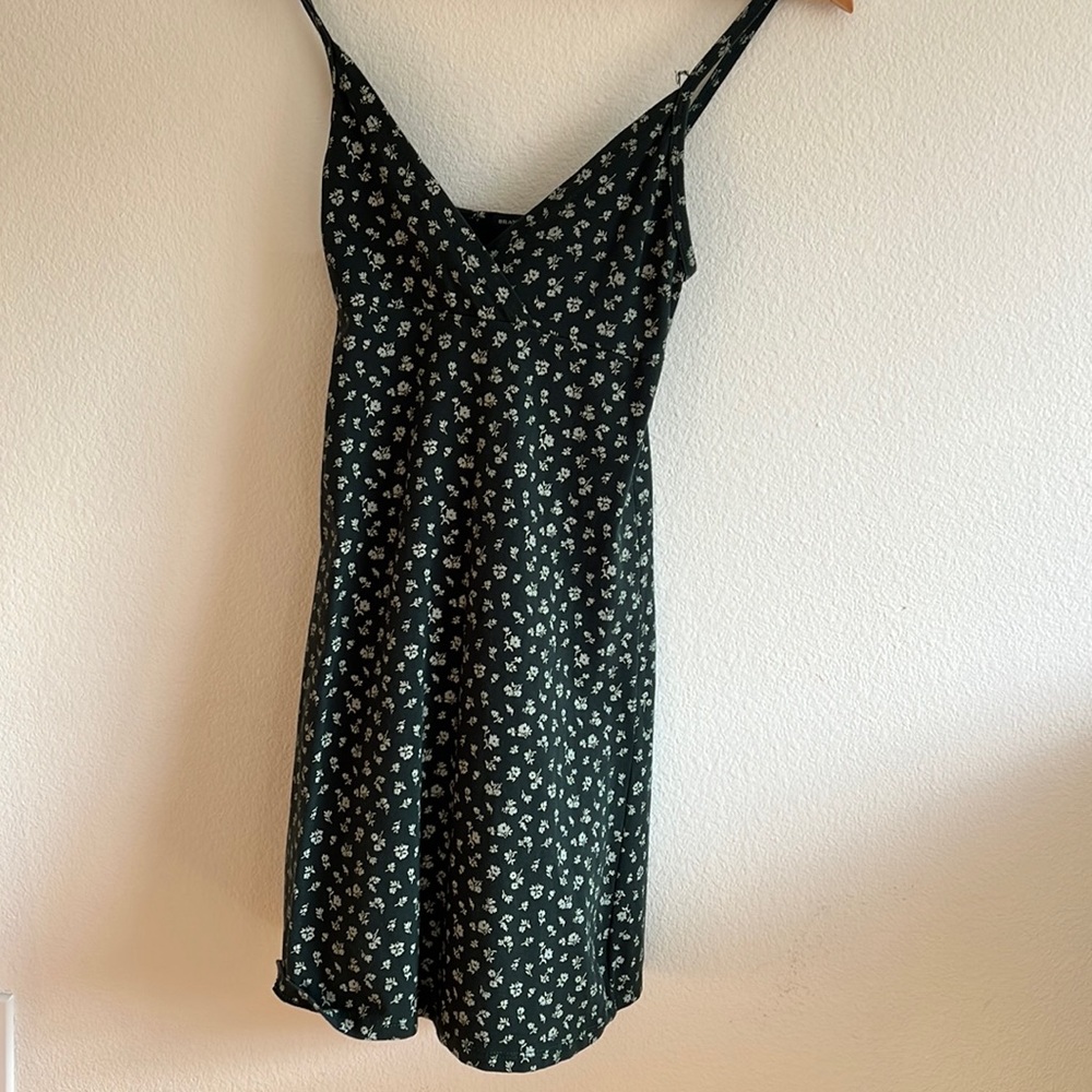 Mini Brandy Melville Dress 💚✨